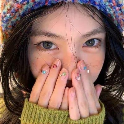 彼女